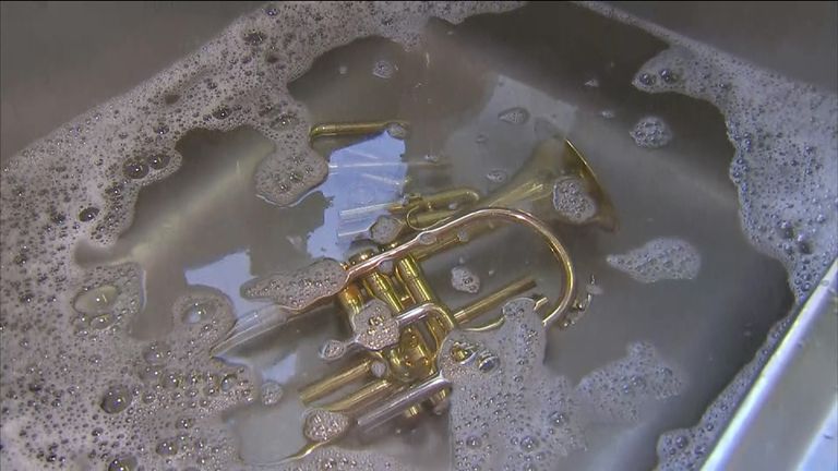How to clean wind instruments