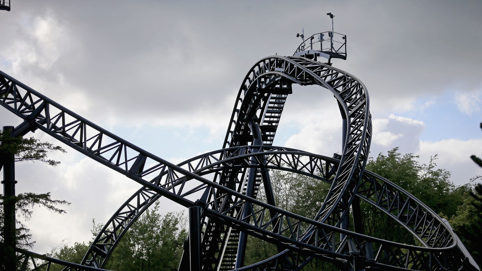 Alton Towers axes up to 70 jobs following Smiler rollercoaster crash ...