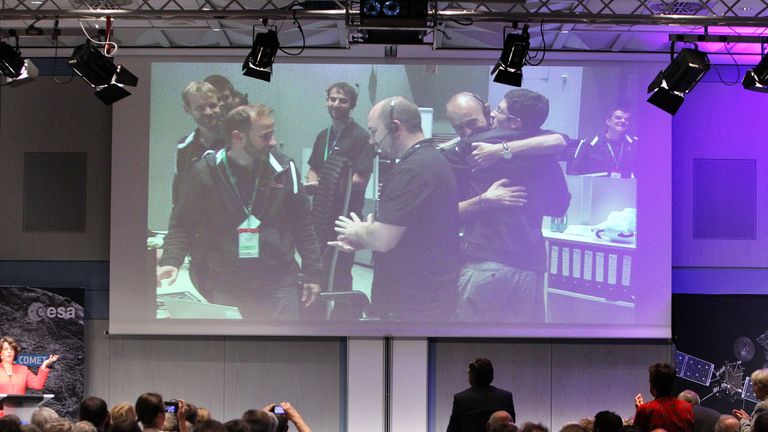 Engineers and scientists react to Rosetta&#39;s crash landing