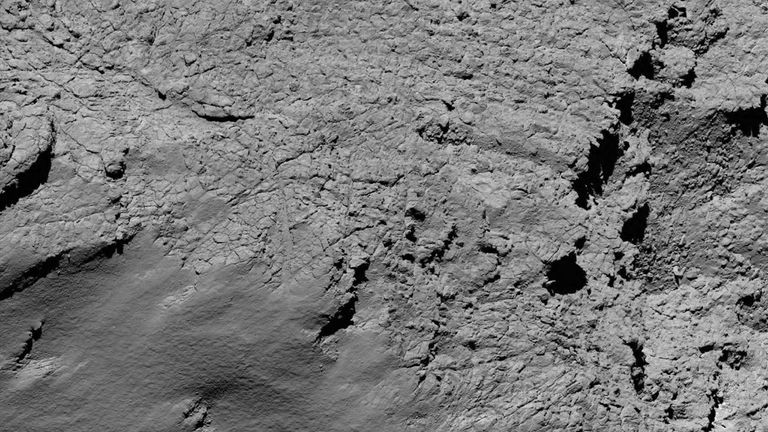 An image captured by Rosetta&#39;s camera of Comet 67P/Churyumov-Gerasimenko 