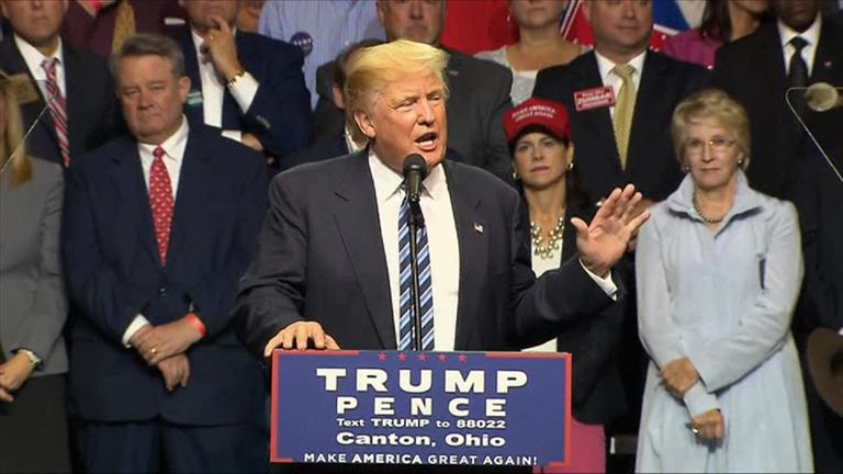 Donald Trump takes a swipe at Hillary Clinton&#39;s stamina for public events and general health
