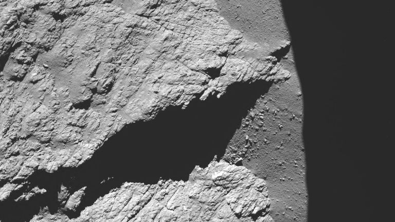  Image captured by Rosetta&#39;s OSIRIS narrow-angle camera of Comet 67P