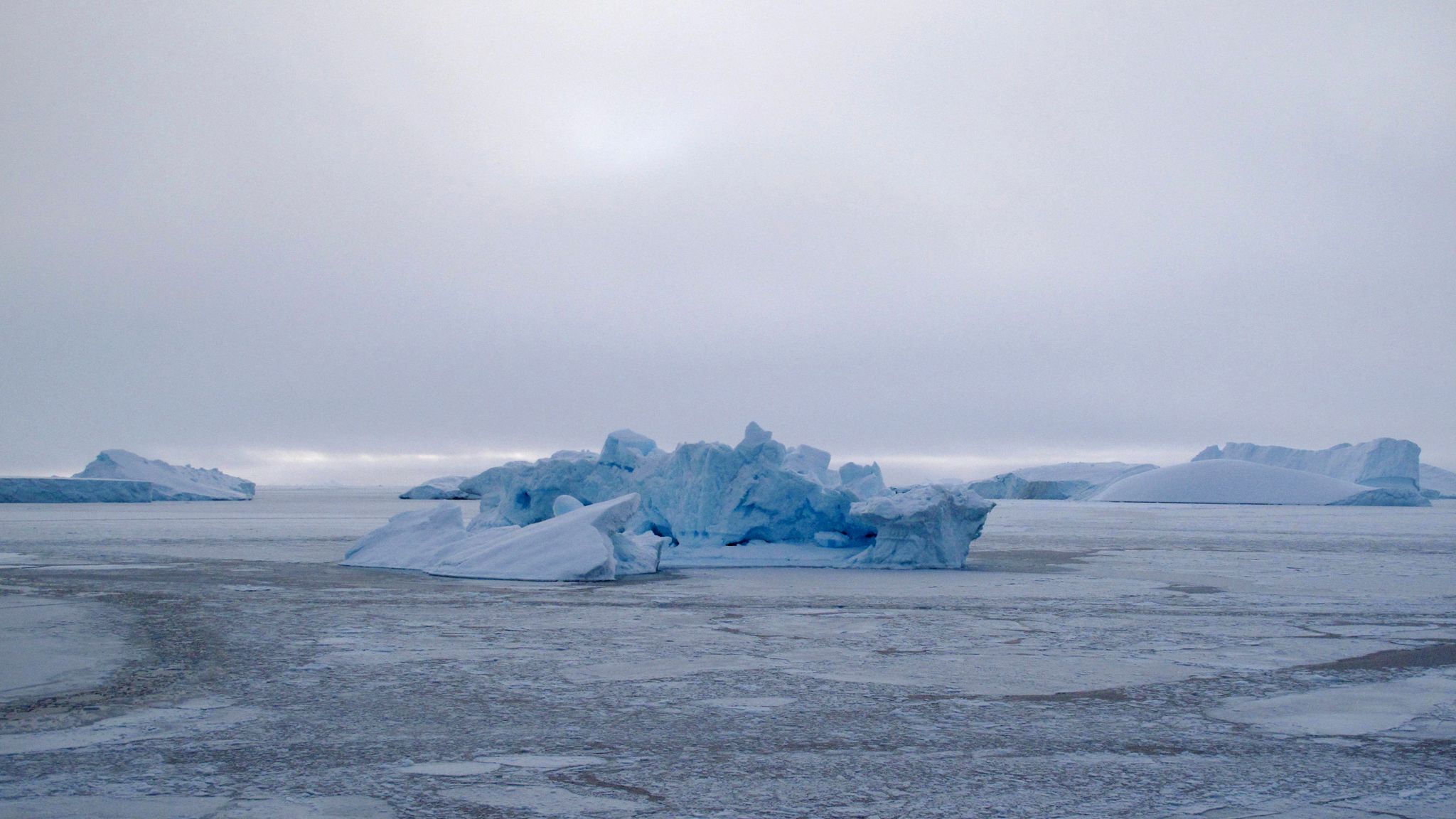 Titanic-style disaster warning over luxury Arctic cruises | World News ...