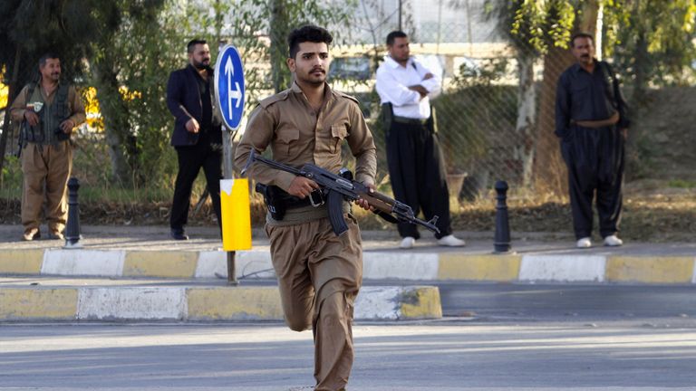 An armed peshmerga soldier during the operation against IS in Kirkuk 