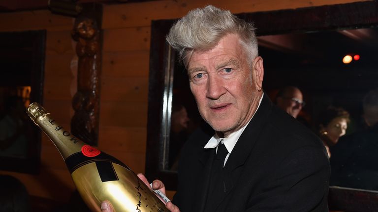  The new Twin Peaks show will be directed entirely by David Lynch