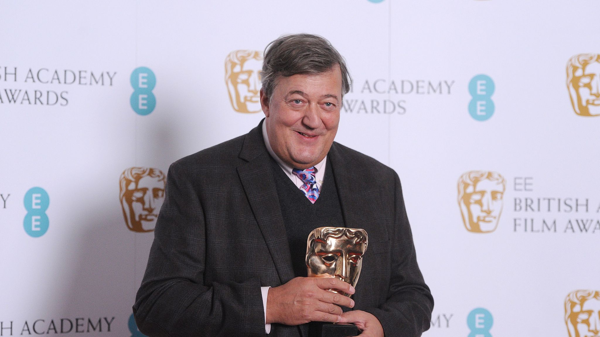 Stephen fry harry. Стивен Фрай БАФТА. Стивен Фрай. Стивен Фрай голый. Стивен Фрай фото 2012 года рождения.