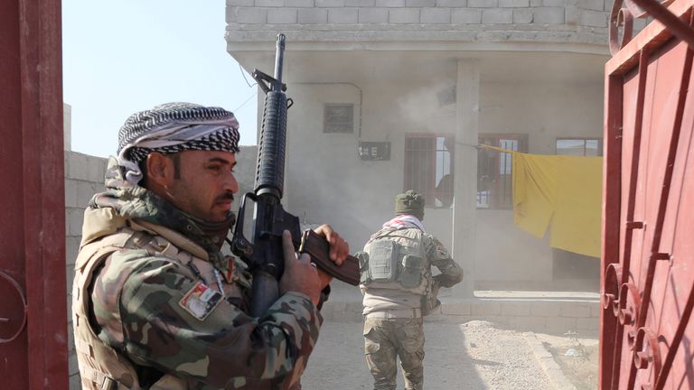Iraqi forces take back Mosul from Islamic State militants, one street at a time