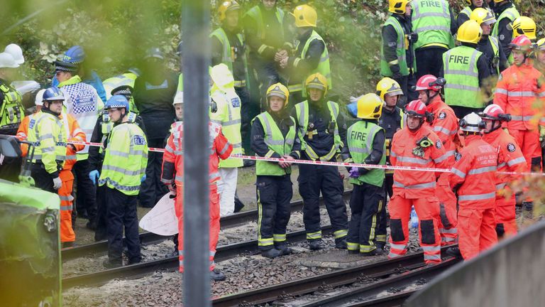 La scène après le renversement d'un tramway à Croydon