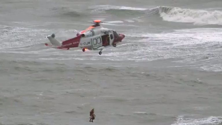 The rescue operation in Kent. Pic: @ReeldealHD