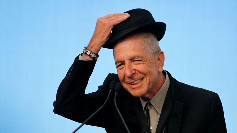 Many stars have taken to social media to pay tribute to Leonard Cohen 