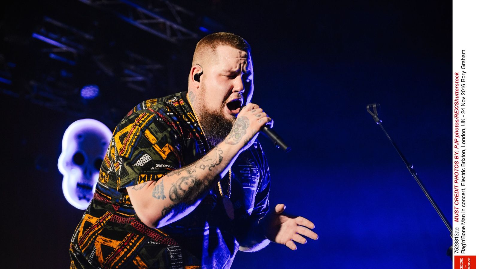 Rag'n'Bone Man wins Brits Critics' Choice Awards 2017 | Ents & Arts ...