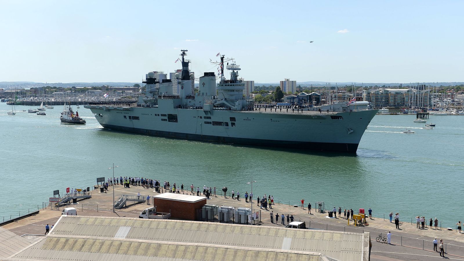 Aircraft carrier HMS Illustrious sets sail for Turkish scrapyard | UK ...