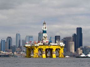 Shell&#39;s Polar Pioneer oil drilling in Seattle in 2015