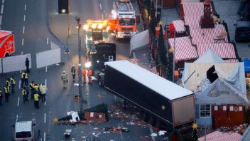 The lorry was being removed as dawn broke on Tuesday