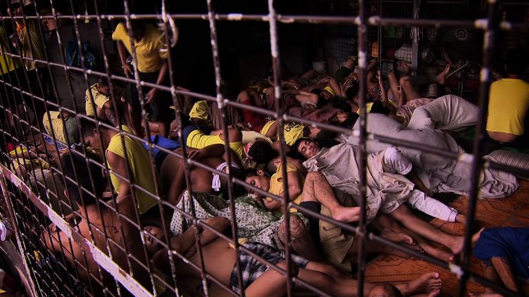 The police have arrested more than 40,000 suspects in President Duterte’s anti-drugs campaign, leaving the country’s prisons massively overcrowded. 