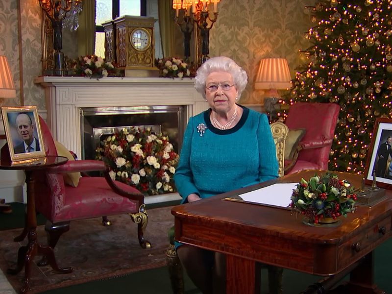 Queen's Christmas message praises nation's 'unsung heroes', UK News