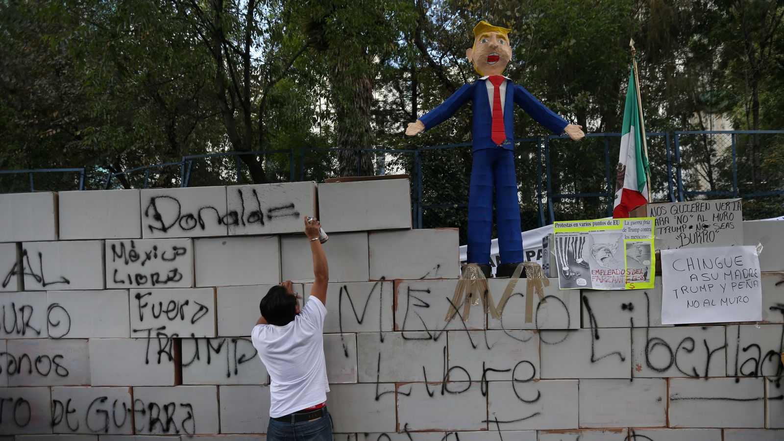 Mexicans build mock wall in Trump protest outside US embassy