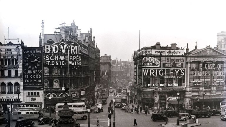 File photo dated 31/03/1949 of Piccadilly Circus