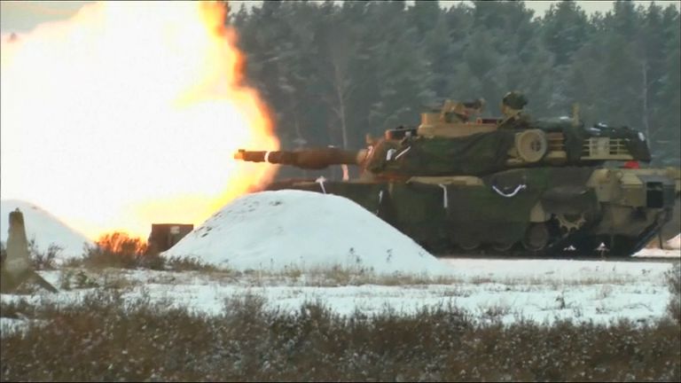 US tanks take part in drills in Poland