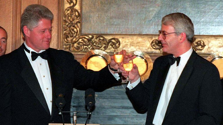 US President Bill Clinton, left, toasts with British Prime Minister John Major at No. 10 Downing Street in 1995