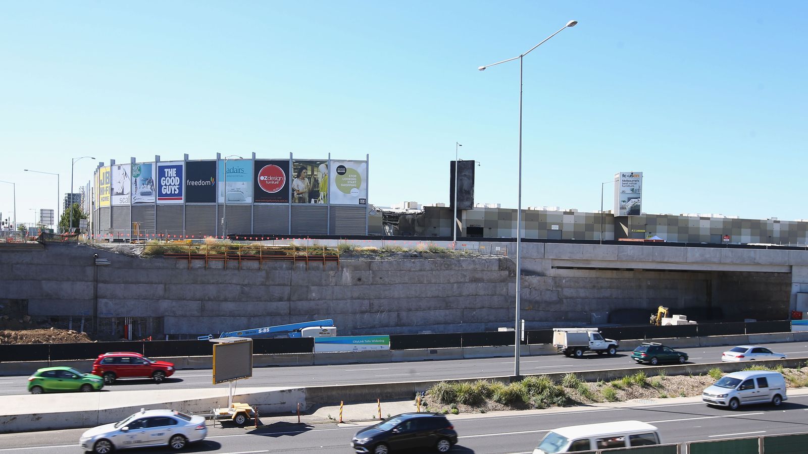 Five die as plane crashes into Melbourne shopping centre | World News ...