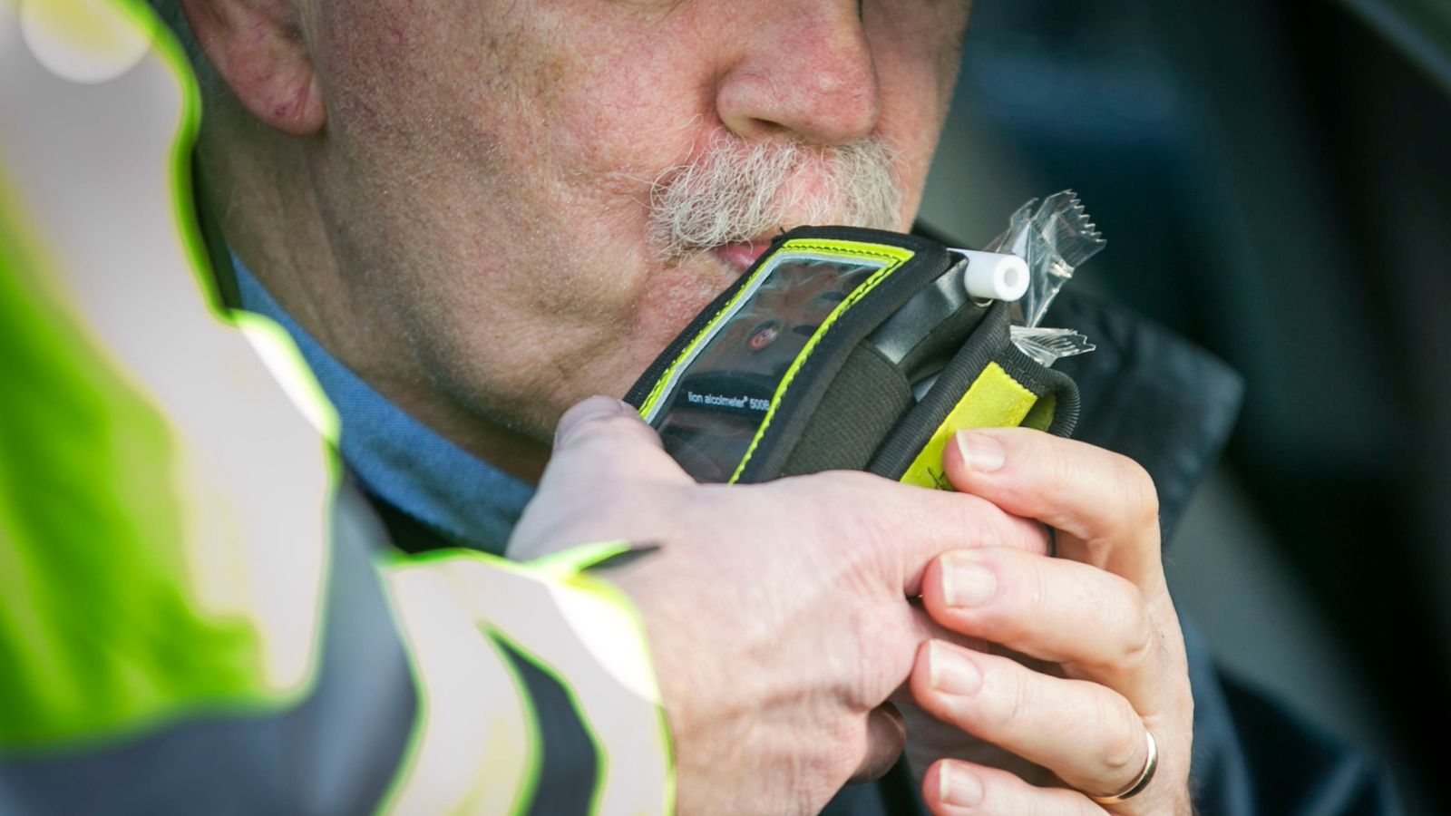 Motorists want tougher sentences and instant roadside bans for drink-driving, says RAC