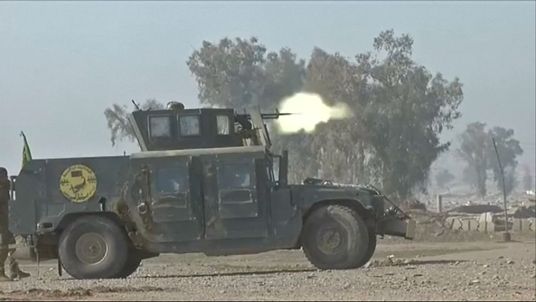 Iraqi soldiers continue the advance into western Mosul