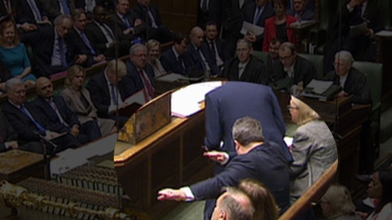 Tom Watson does the dab during Prime Minister&#39;s Questions