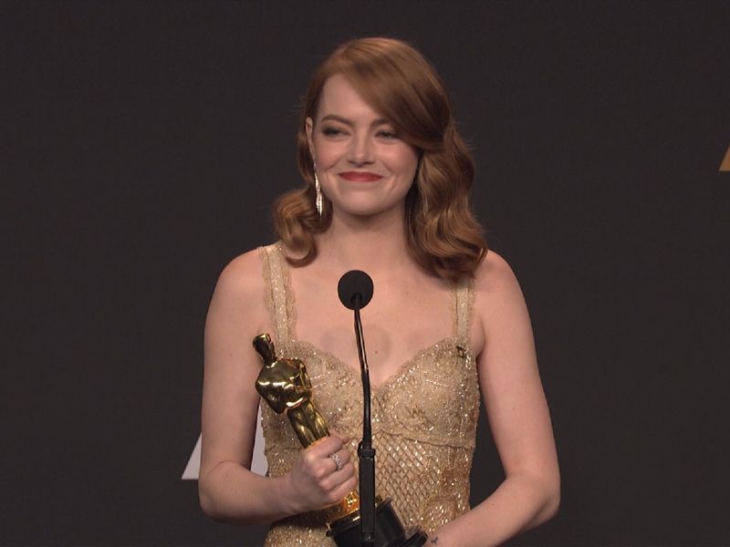 La La Land on X: Here's to the fools who dream. ❤️ Emma Stone wins  @TheAcademy Award for Best Actress for #LALALAND! #Oscars   / X