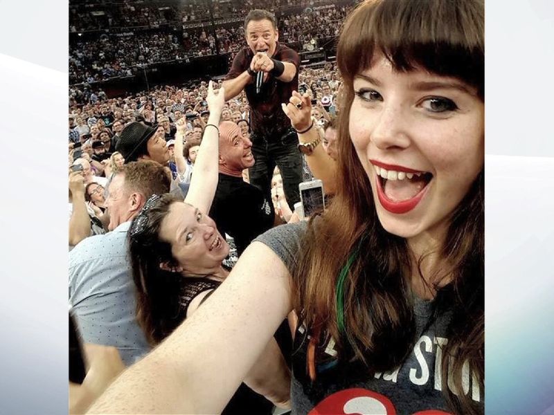 Bruce Springsteen captures selfie during concert | Scoop News | Sky News