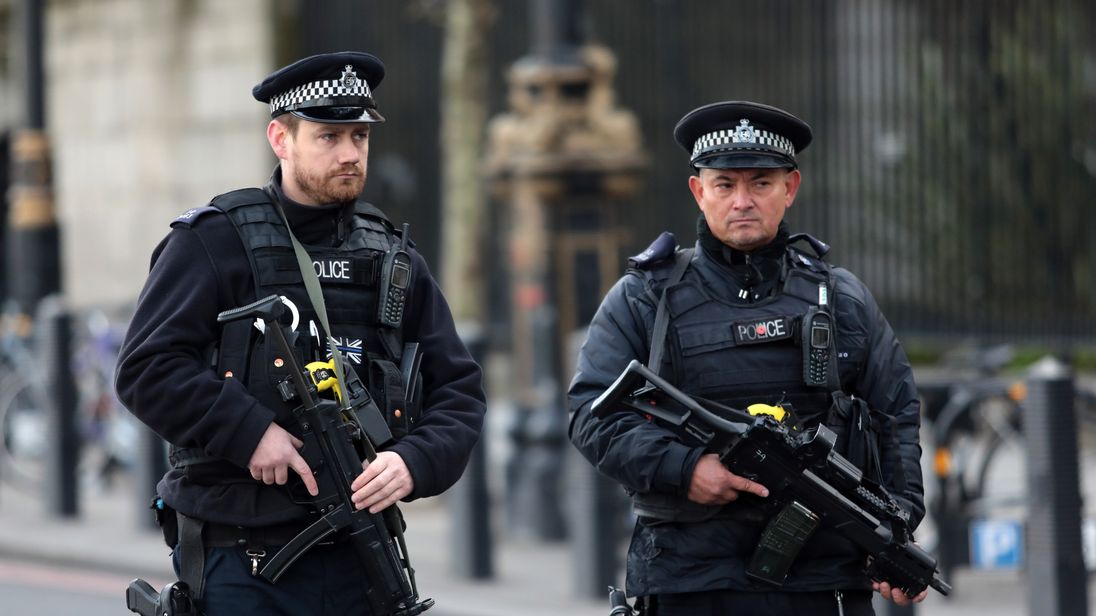 Met Police Rolls Out Head Cameras For Armed Officers   2f9fb34f61e05917e2f891c2c3879cf4b2ddc146c7d3f524459938a78a17445c 3914898 