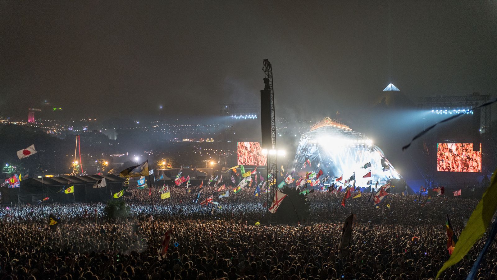 Glastonbury attendees' wee to power festival displays Science & Tech