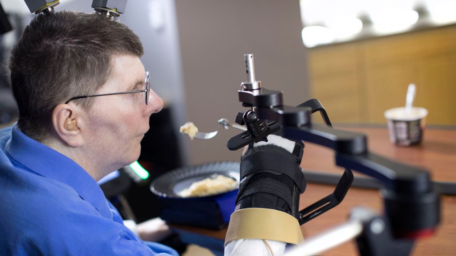 Quadriplegic Man's Arm And Hand Brought Back To Life By Thought-control ...