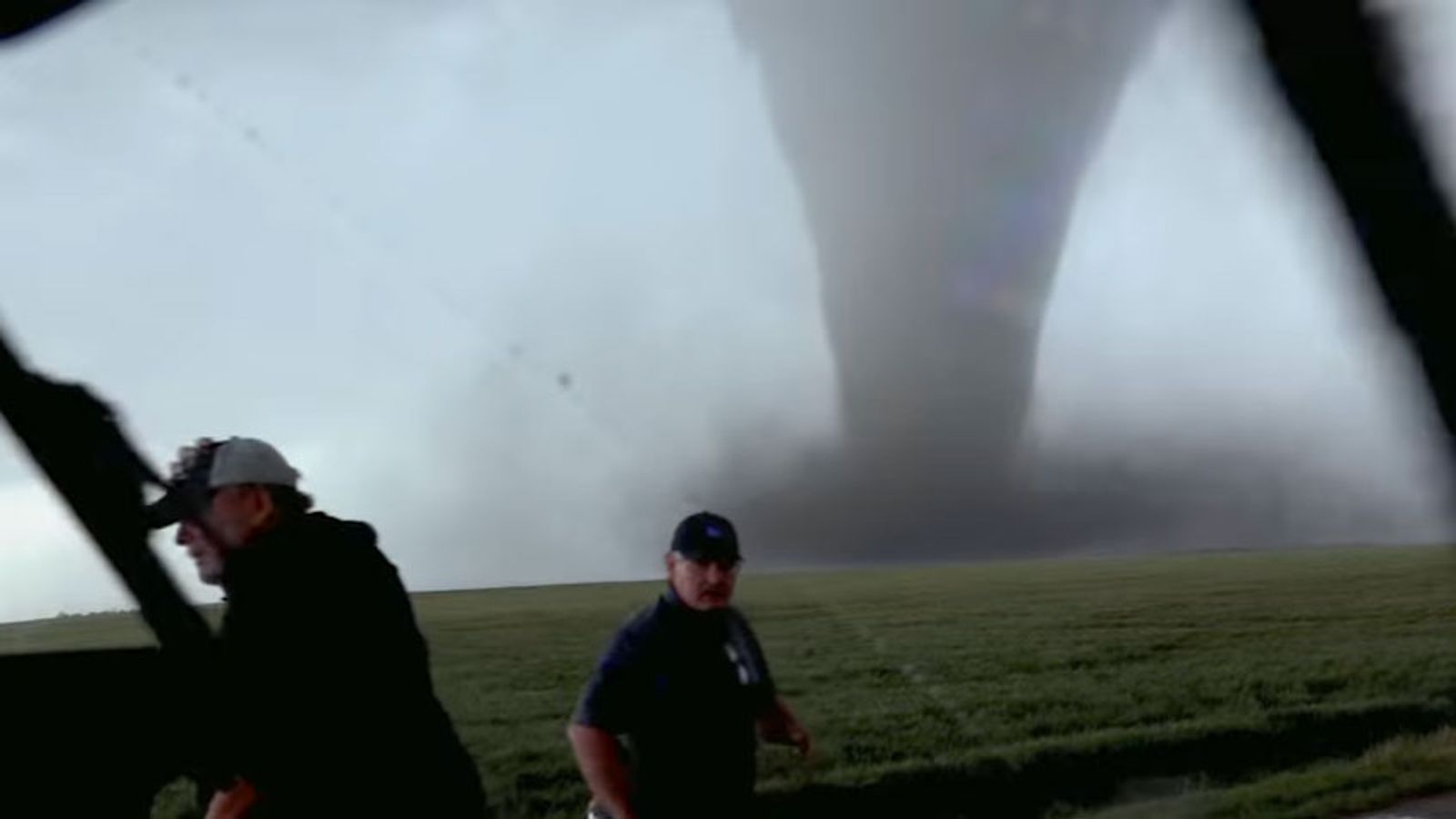 Storm chasers tracking Texas tornado killed in car crash | World News | Sky News1600 x 900