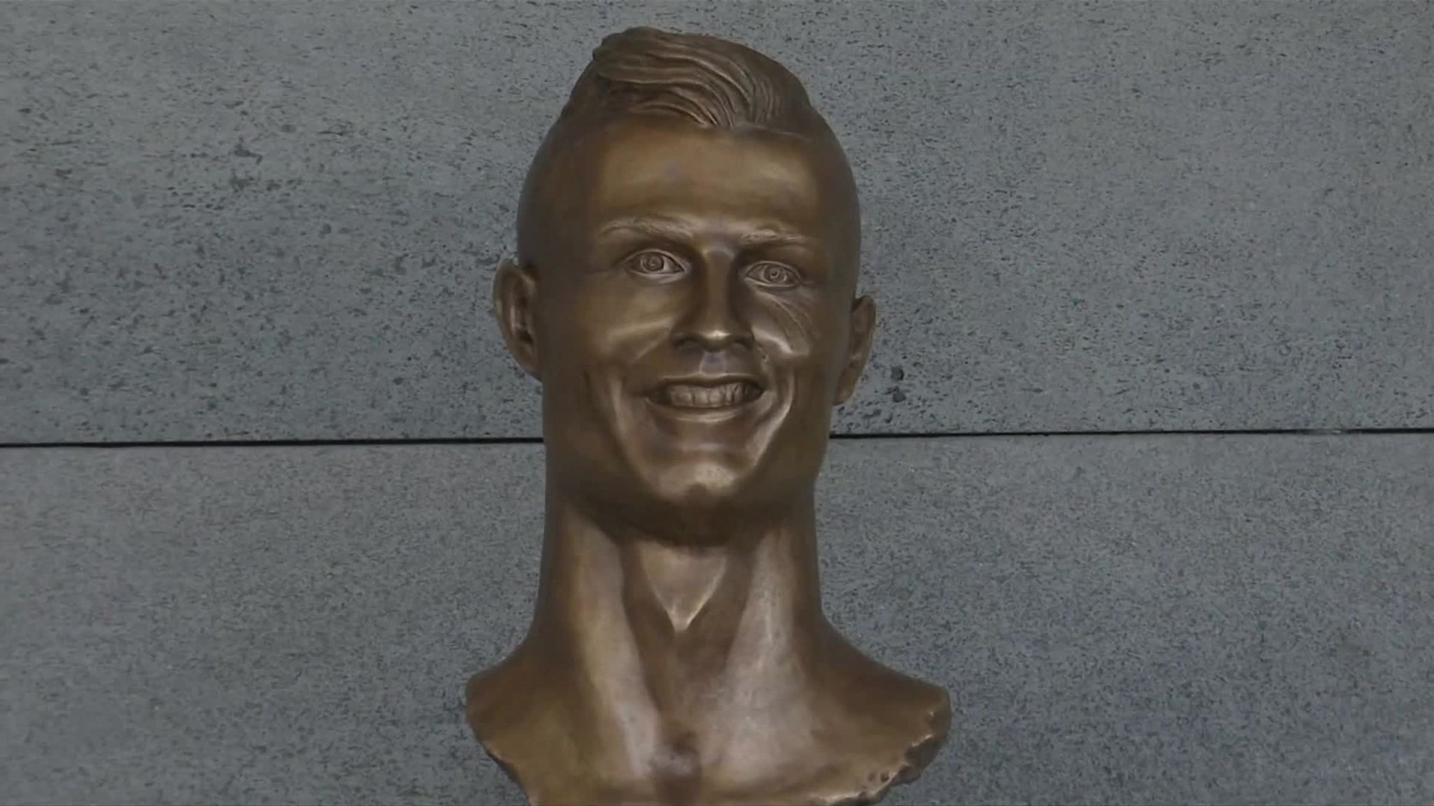 The Cristiano Ronaldo sculpture bust at the Madeira airport offers a lesson  in failing at your dream job