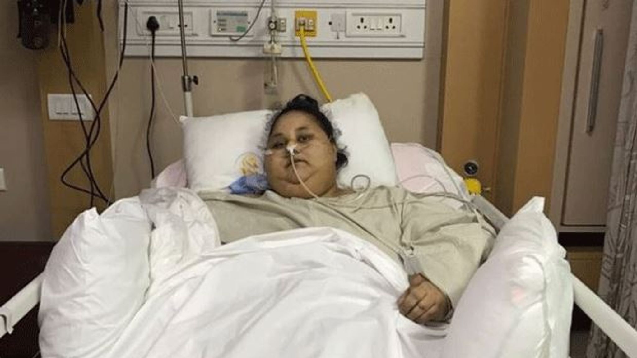 Worlds Fattest Woman Leaves House After Two Decades For Stomach Op 