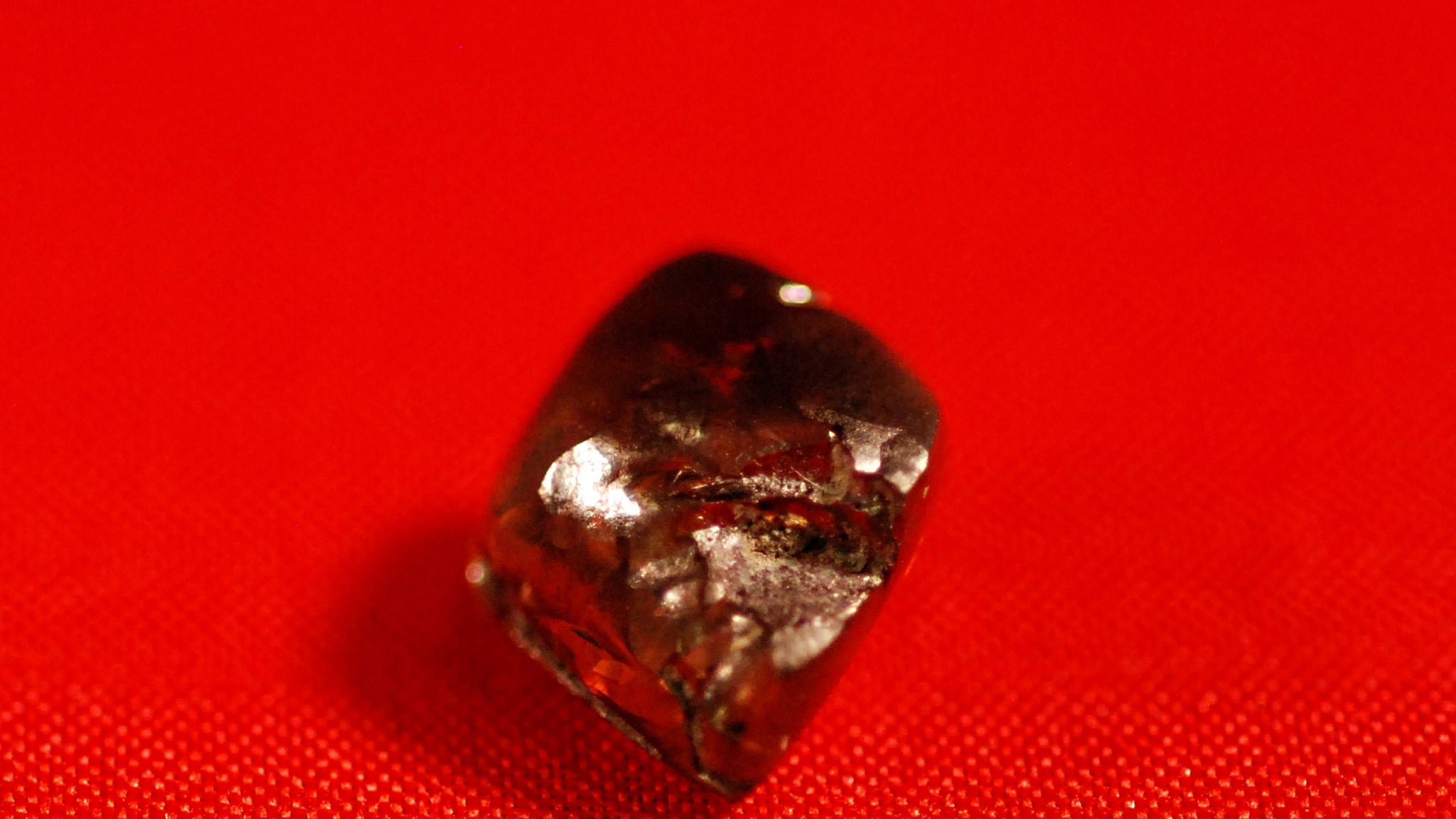 Teenager finds 7.44-carat diamond among rocks in Arkansas park | World ...