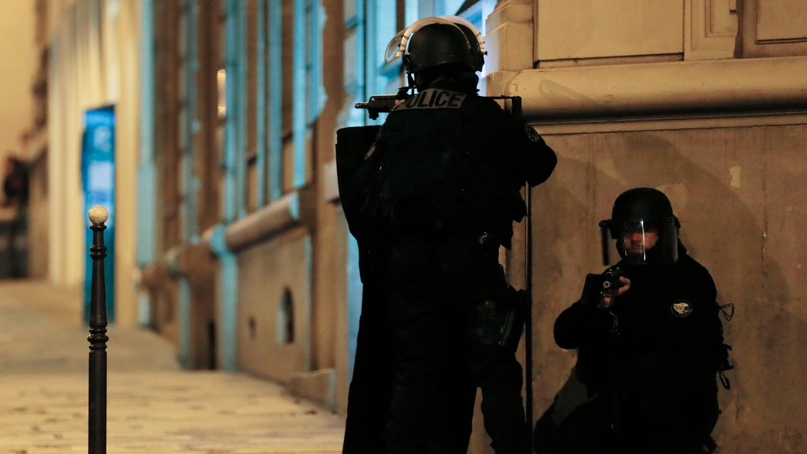 Paris shooting: 50,000 troops and police mobilised after Champs-Elysees ...