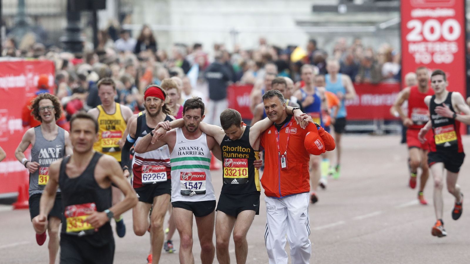 London Marathon runner thanks hero who helped him to finish line UK