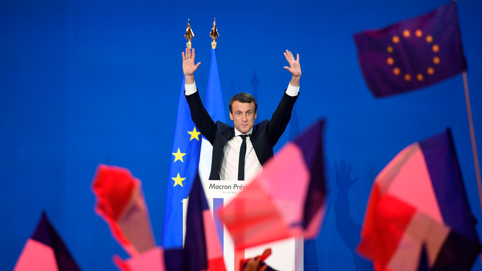 Victorious Macron vows to unite France