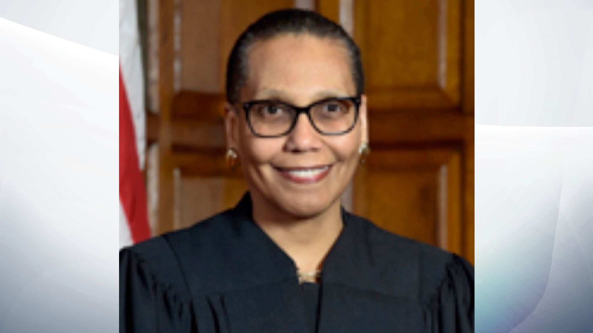 To be a judge. Judge woman.