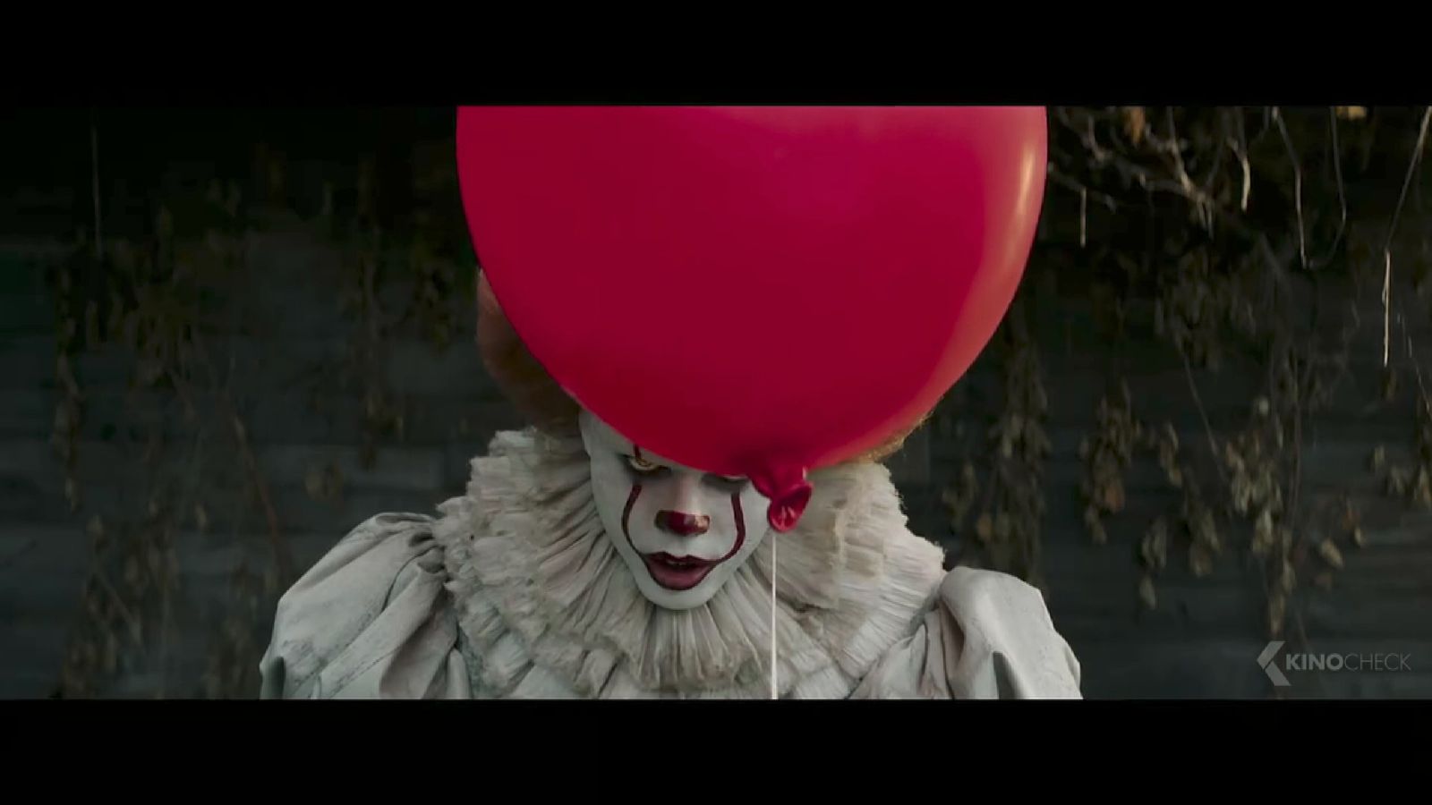 Pennywise revealed in creepy new It trailer | News UK Video News | Sky News