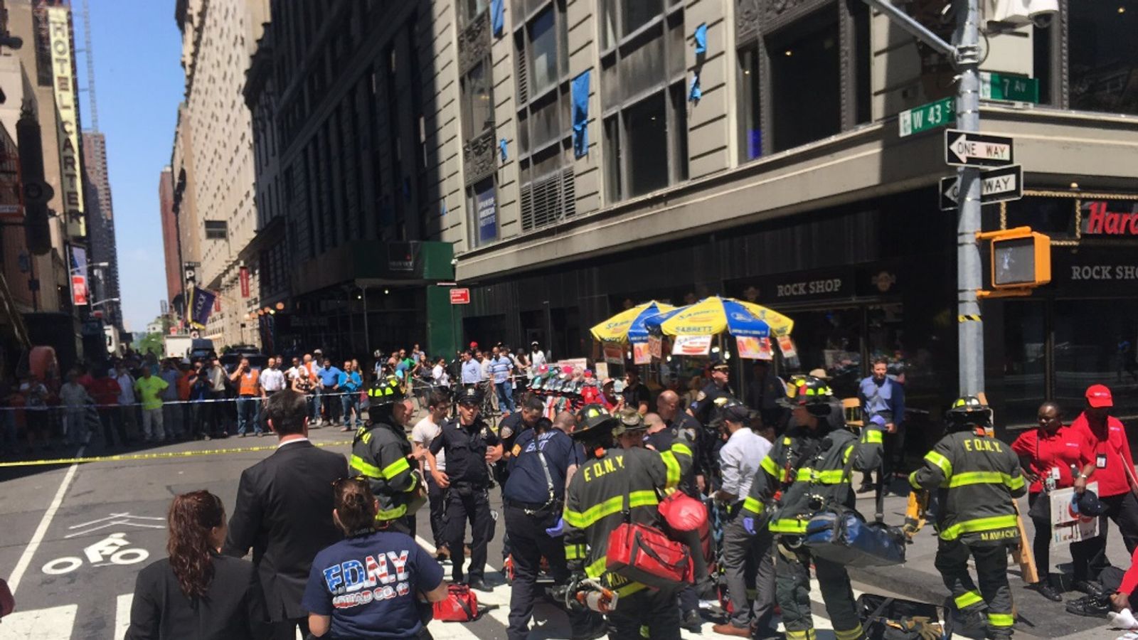 New York crash witnesses describe 'gruesome' scene in Times Square