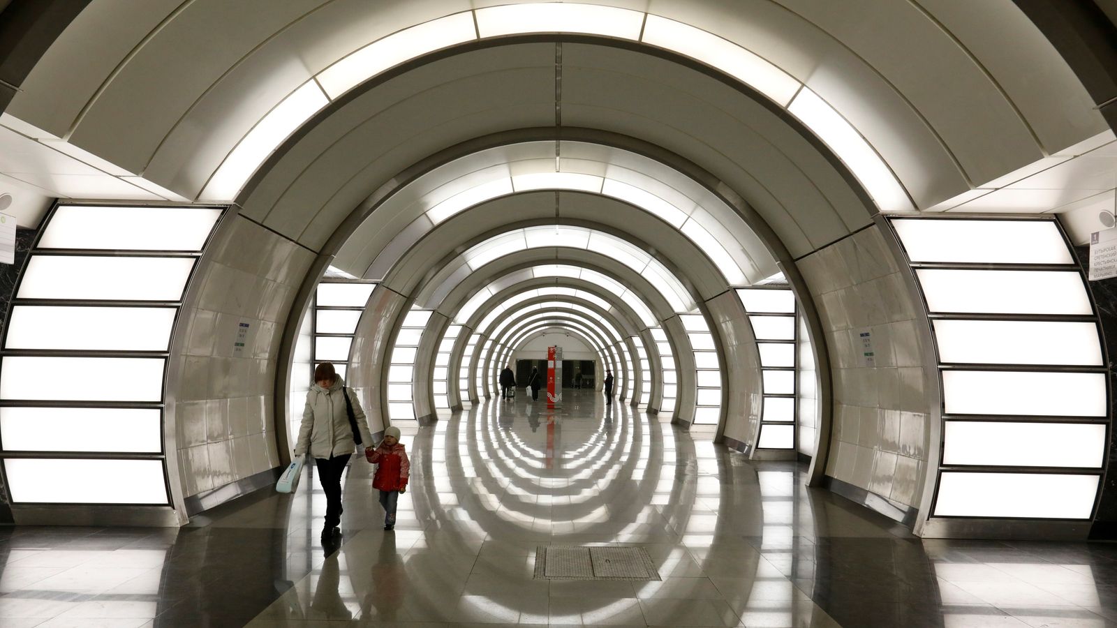 Картинка станции метро. Московское метро. Станция метро. Московский метрополитен фотографии. Станции Московского метро фото.