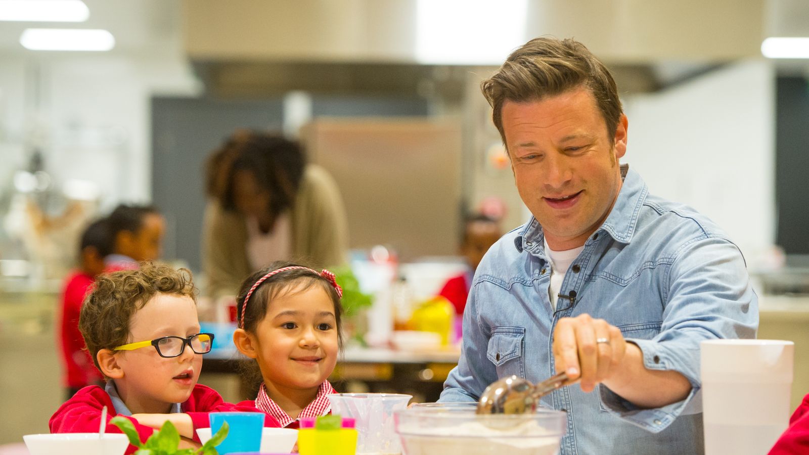 Jamie Oliver Says Plan To Scrap Free School Meals Is A 'disgrace ...