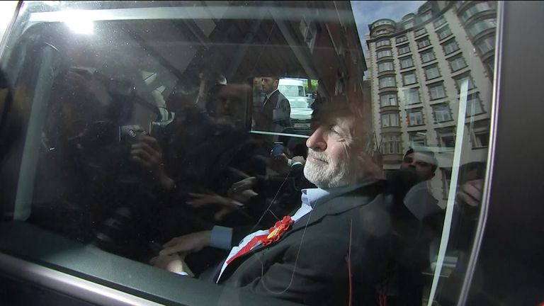 Jeremy Corbyn&#39;s car runs over a BBC cameraman&#39;s foot