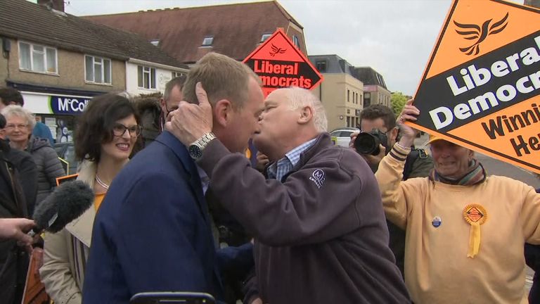 Tim Farron and a leave voter kiss and make up