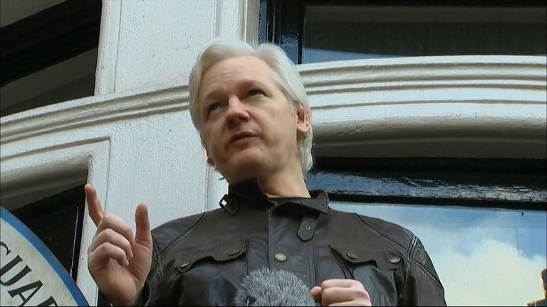 Julian Assange addresses media from embassy balcony