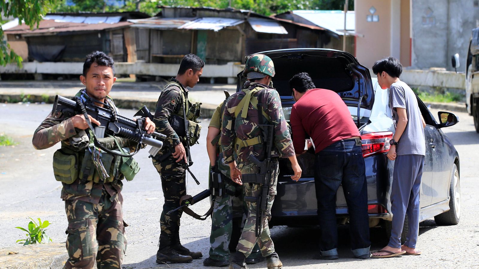 philippines-battles-islamist-fighters-world-news-sky-news