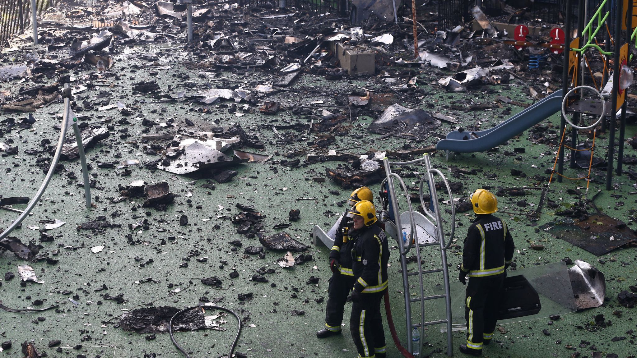 Man seen waving jumper from Grenfell window is rescued after being trapped  in burning building for 12 hours - Mirror Online